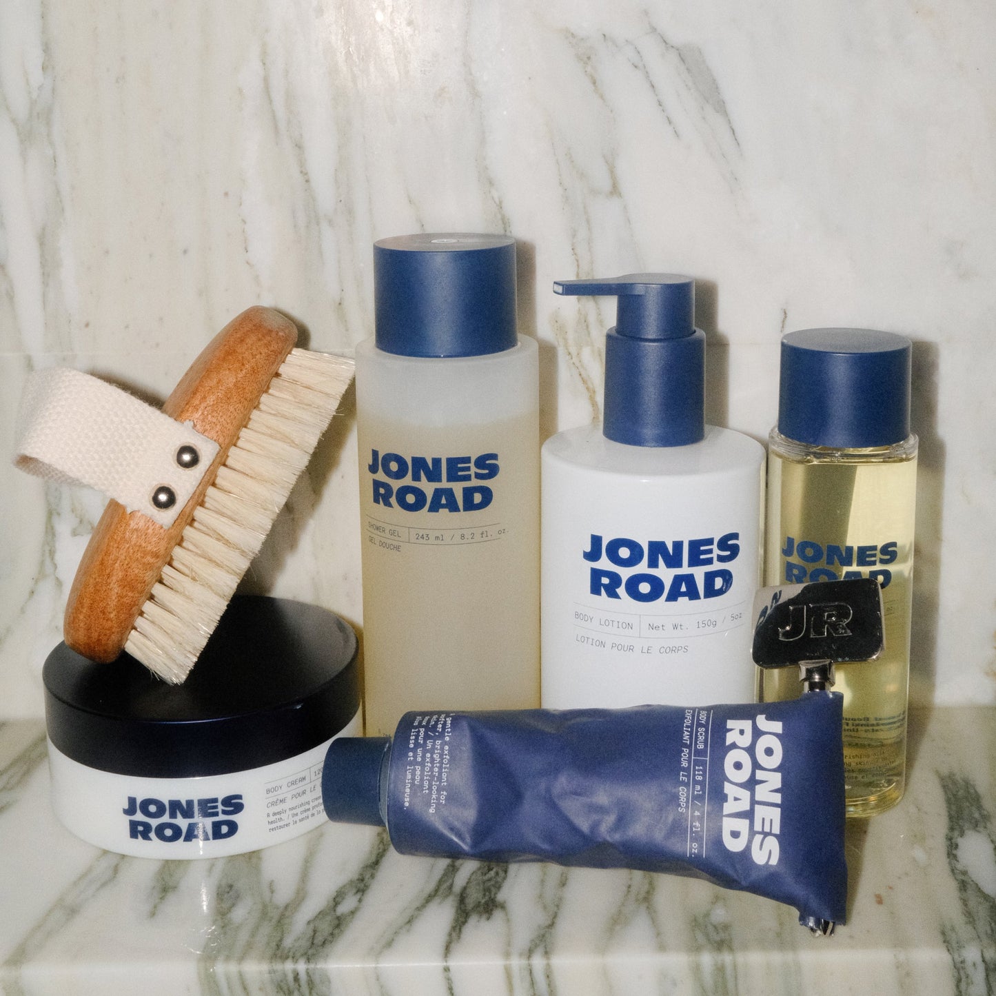 BODY OIL - US 5208